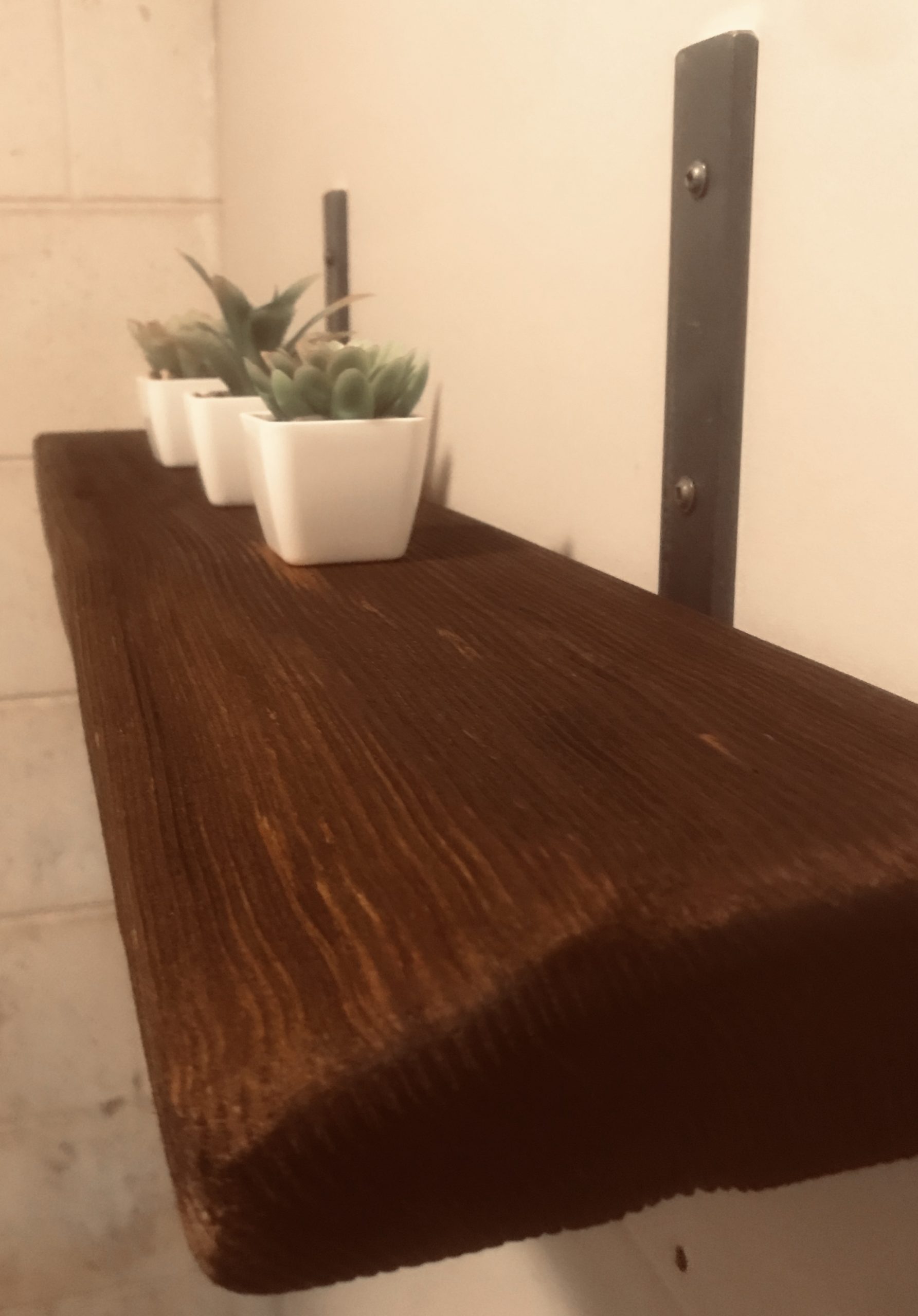 Class: Shelf With Bent Metal Brackets